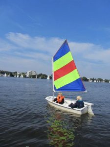 How hard is sailing to learn